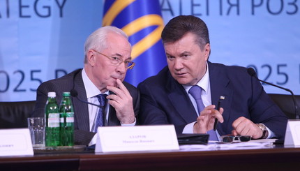 Януковичу рассказали, каким будет Киеве в 2025 году 