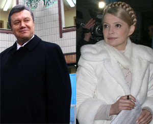 Тимошенко споткнулась на левую ногу, а Янукович молился в кабинке 
