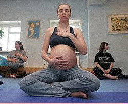 Йога для беременных подготовит к родам 