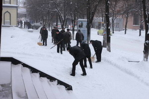 Такого снега и таких пробок в Днепропетровске не было давно 