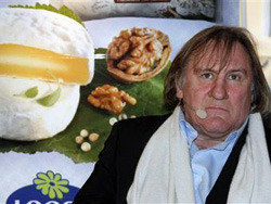 Жерар Депардье рекламирует дурно пахнущий сыр 