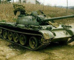 Латвийские военные одолжили эстонцам свой танк   