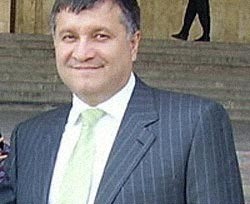 Аваков подаст в отставку, но после выборов 