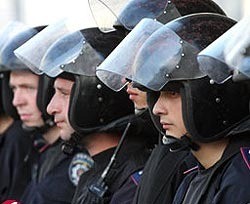 К Секретариату, Кабмину и Верховной Раде стянули 1, 5 тысячи сотрудников МВД  