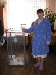 В старейшем роддоме Симферополя голосование подходит к концу 