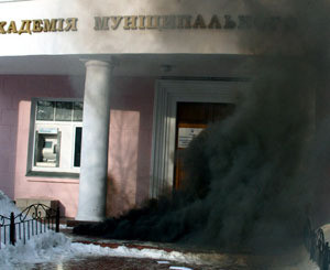В Киеве пытались поджечь избирательный участок 