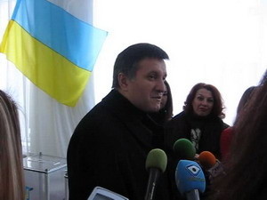 Арсен Аваков: «Дай Бог, чтобы сегодняшний тур голосования был последним» 
