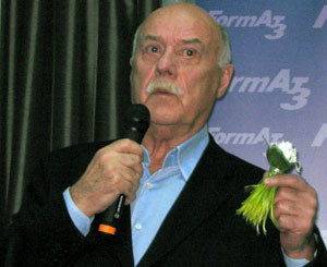 В Симферополе Говорухину подарили подснежники 