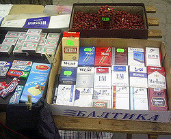 В Украине ограничили продажу сигарет и слабоалкоголок 