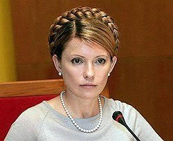Тимошенко: Правительство - единственный центр стабильности в Украине 