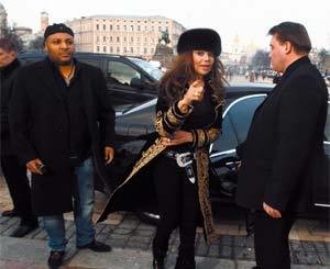 Сестра Майкла Джексона приехала в Киев на «Телезвезду» [ФОТО]