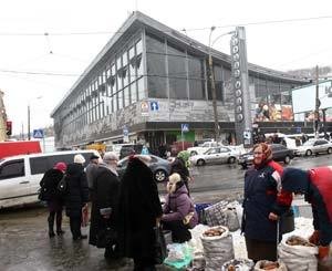 Владимирский и Житний рынки оставили в покое 