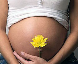 Каков оптимальный возраст для первой беременности?  