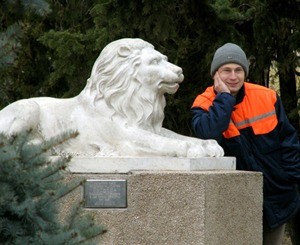 В Евпатории сделали самую большую в Украине метлу 