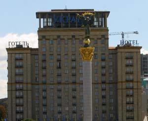 Увидеть Киев и умереть. Второй иностранец за неделю выбросился из окна отеля 