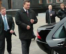 Янукович пожалел киевлян и решил перебраться в центр столицы   