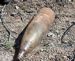 Парень, которому оторвало взрывом ноги, пытался пилить снаряд 