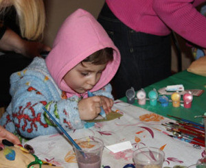 Больных детишек лечат творчеством 