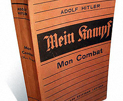 В России запретили книгу Гитлера Mein Kampf, посчитав ее экстремистской 