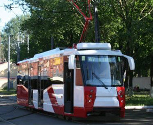 Парк донецких автобусов и троллейбусов наполовину обновят  
