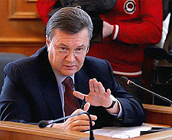 Янукович перенес начало борьбы с коррупцией на следующий год  