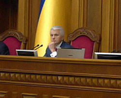 Литвин объявит о пополнении коалиции депутатами от БЮТ и НУНС до конца недели 