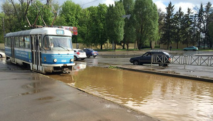 Ливень в Харькове спровоцировал сильное затопление улиц