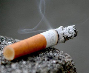 Украинцы постепенно отказываются от сигарет  