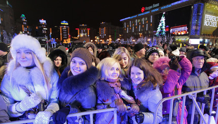 В Киеве засияла новогодняя елочка