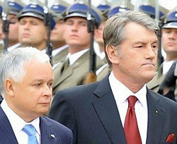 Ющенко тоже полетит на похороны Качинських   
