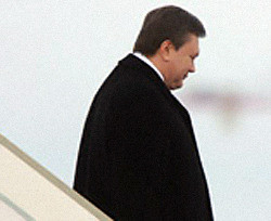Самолет Януковича благополучно приземлился под Краковом 