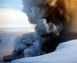 Исландский вулкан снова закрыл небо Швеции и Норвегии 