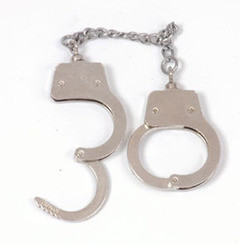 В Севастополе охранник стащил металл, который сам же и сторожил 