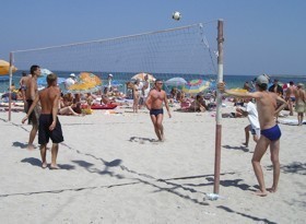 Волейболистки Евпатории ищут спонсоров 