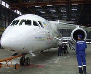 В Киеве совершил первый вылет реактивный самолет АН-158 