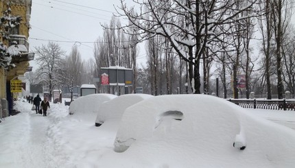Киев застрял в снегу