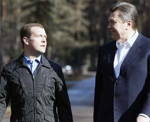Москва пообещала Януковичу «яркую» встречу с Медведевым 