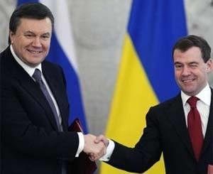 Медведев признался, что ему с Януковичем легче, чем с Ющенко  