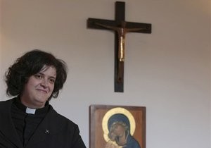 В Италии женщину впервые посвятили в сан священника 