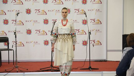 В Запорожье показали, как должна выглядеть православная женщина