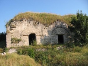 В крепости «Керчь» открыли памятник морякам 