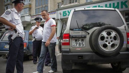 Спецподразделение ГАИ совместно с инспекторами Гостаможни провели совместный рейд по киевской области