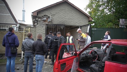 В Киеве взорвали автомобиль бизнесмена  