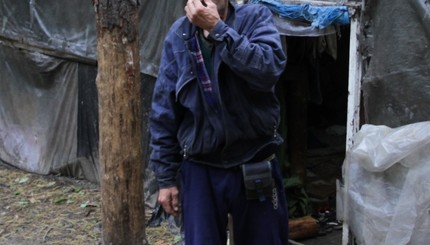 В лесу под Киевом мужчина шесть лет растил четверых детей