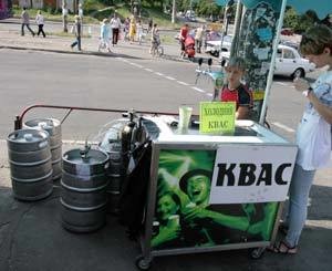 Квас на улицах Киева продают незаконно 
