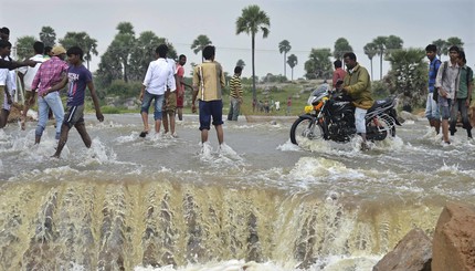 Наводнение в Индии принесло ущерб более 1 млн людей