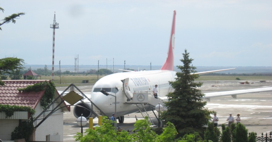 Самолет в Симферополе заминировал турок