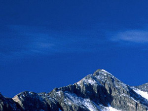 В Перу приступили к покраске горных вершин в белый цвет 