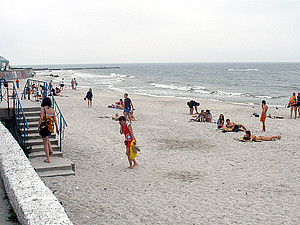 В Одессе СЭС запретила купаться в Аркадии и на пляжах Большого Фонтана