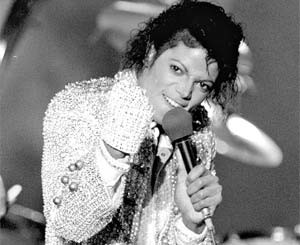 Перчатка Майкла Джексона ушла с молотка за $190 тысяч